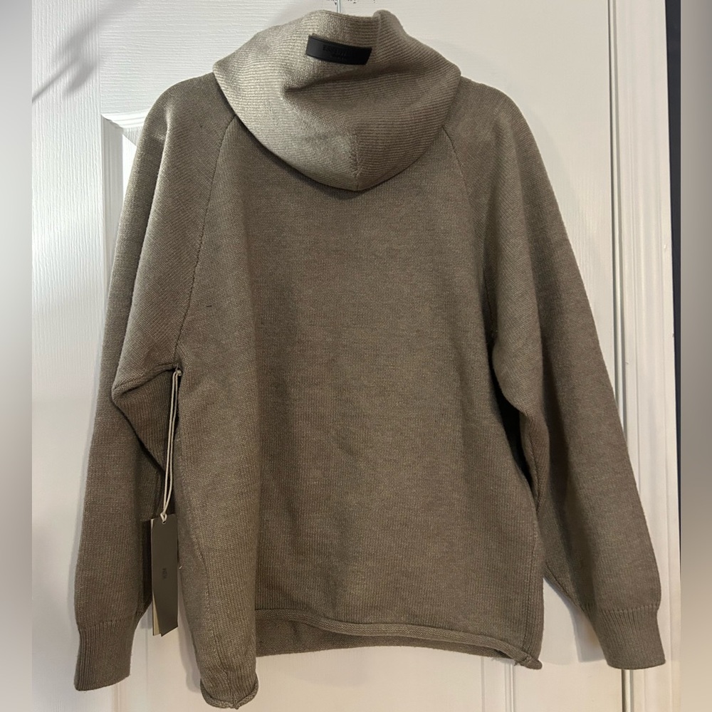 NWT Essentials Fear of God Hoodie Sweater - Picture 2 of 8